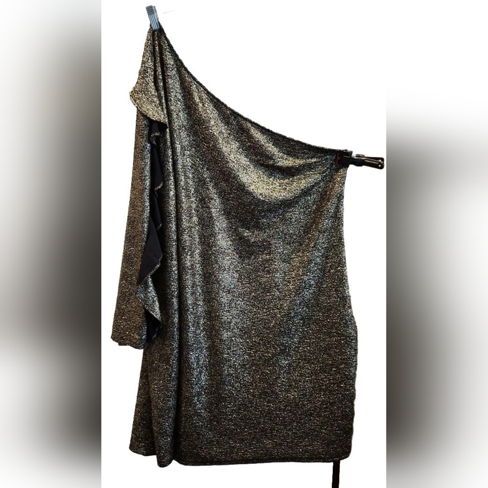Gold Metallic One-Shoulder Dress 5x